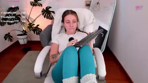 Ari  online show from August 6, 12:20 am