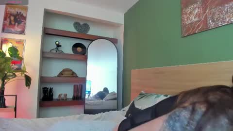 Arii Anna online show from August 7, 2:22 am
