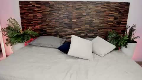 ariiaa_1 online show from August 1, 7:14 am
