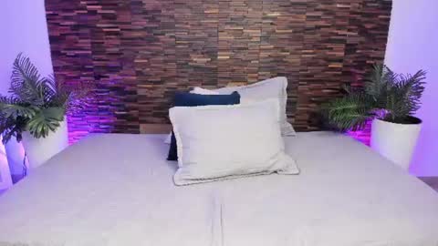 ariiaa_1 online show from August 13, 10:18 am