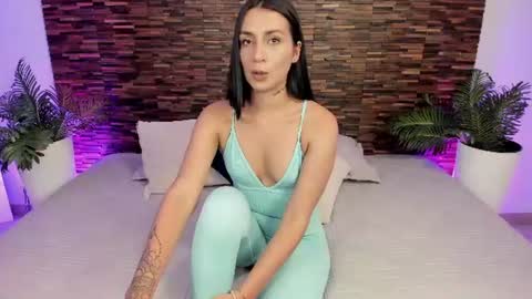 ariiaa_1 online show from August 14, 5:00 am