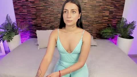 ariiaa_1 online show from August 14, 6:06 am