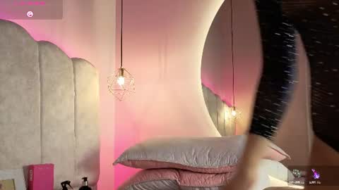Ari Star  online show from August 7, 4:56 am