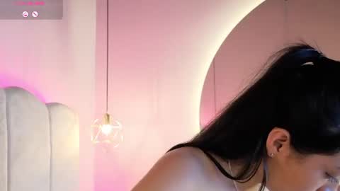 Ari Star  online show from August 7, 7:08 am