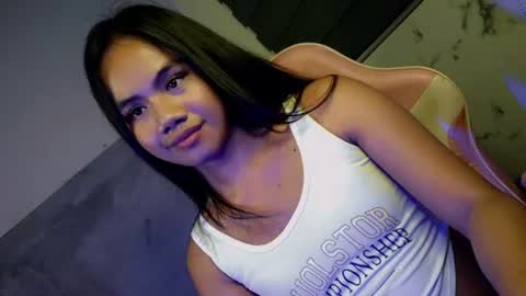 hi follow me its ARI  online show from July 27, 8:14 pm
