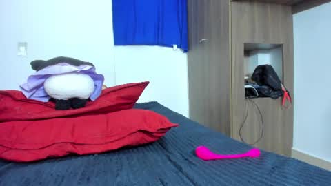 Ari  online show from June 19, 3:50 am