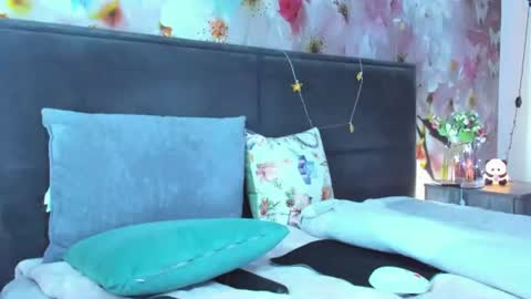 Aina online show from August 11, 3:36 pm