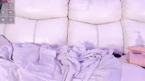 Ari  online show from August 11, 5:48 pm