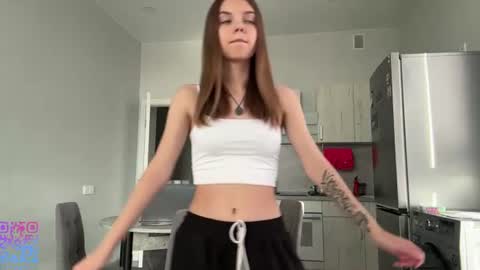 Lisa online show from August 8, 3:23 pm