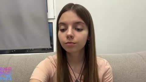 Lisa online show from August 12, 5:37 pm