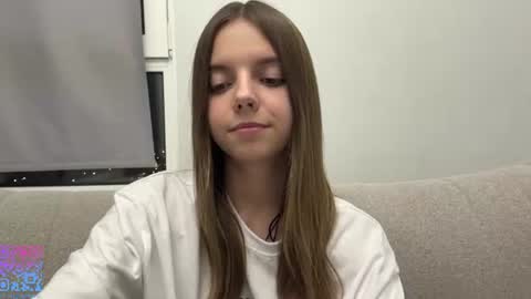 Lisa online show from August 13, 7:50 pm