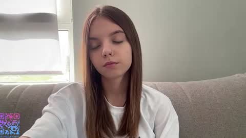 Lisa online show from August 14, 12:09 pm
