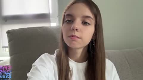 Lisa online show from August 14, 2:21 pm