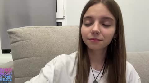 Lisa online show from August 14, 7:50 pm