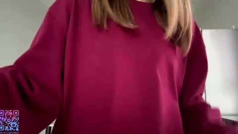 Lisa online show from August 15, 3:38 pm