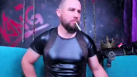 Armando online show from August 6, 10:31 pm