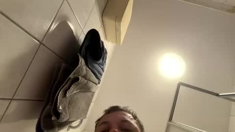 armyskater32 online show from July 14, 5:23 am