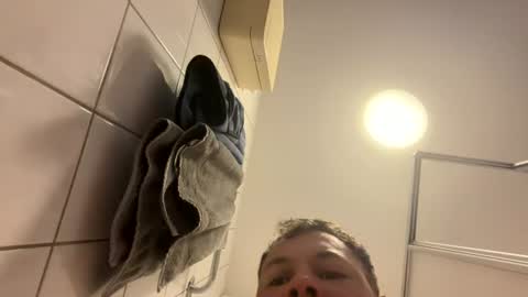 armyskater32 online show from July 15, 5:19 am