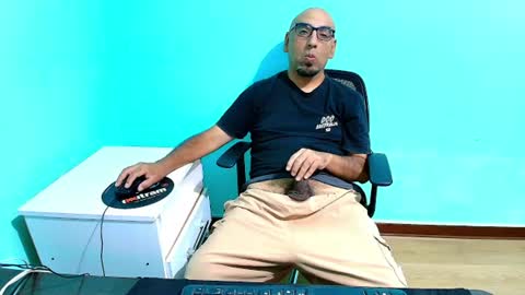 arnelux72 online show from June 30, 5:30 am