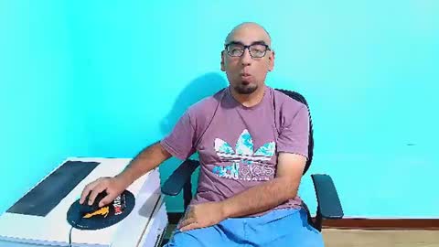 arnelux72 online show from July 12, 5:03 am