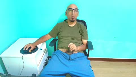 arnelux72 online show from August 13, 5:32 am