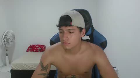 aron_444 online show from August 15, 5:06 pm