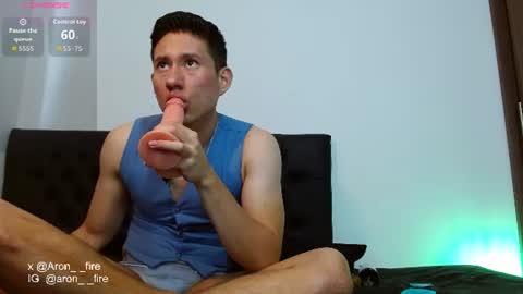 aron__fire online show from August 5, 9:24 pm
