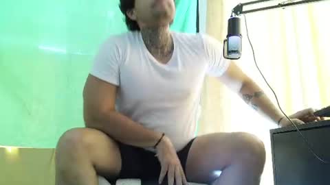 aronmiller online show from July 20, 8:34 pm