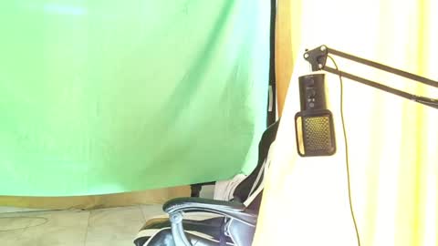 aronmiller online show from August 12, 9:06 pm