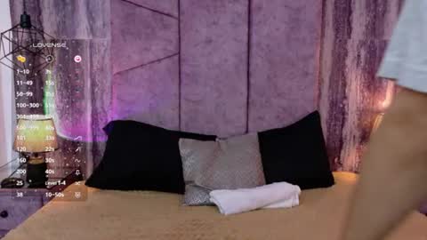 Arontawers online show from August 13, 8:23 pm