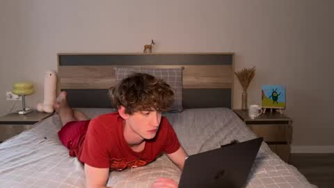 Phill  online show from May 26, 2:34 am