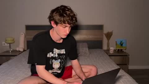 Phill  online show from May 26, 2:29 pm