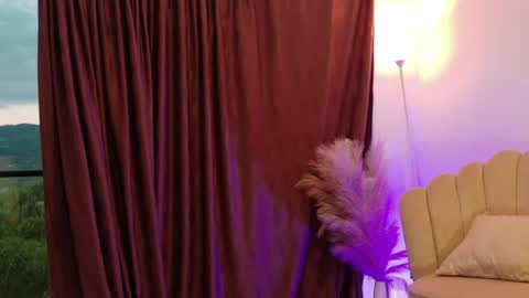   online show from August 13, 11:19 pm