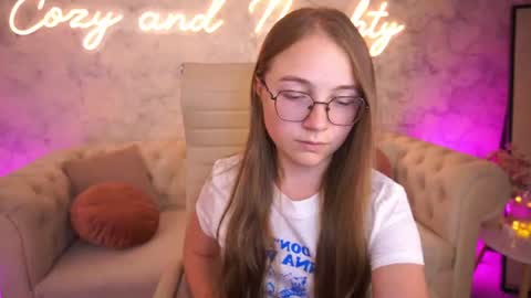 arrinawair online show from August 4, 11:51 am