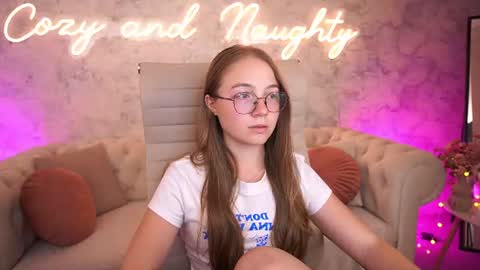 arrinawair online show from August 7, 11:43 am