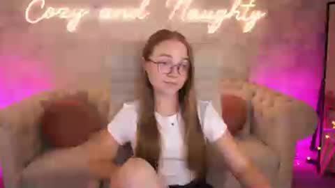 arrinawair online show from August 11, 10:50 am
