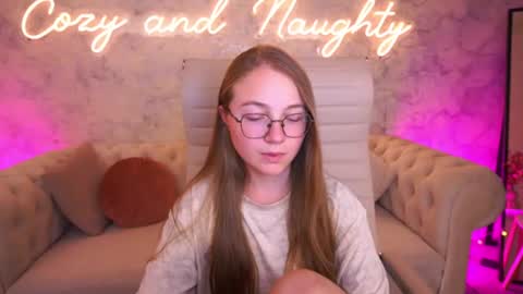 arrinawair online show from August 14, 11:58 am