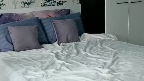 art_cam_ online show from July 30, 10:44 am
