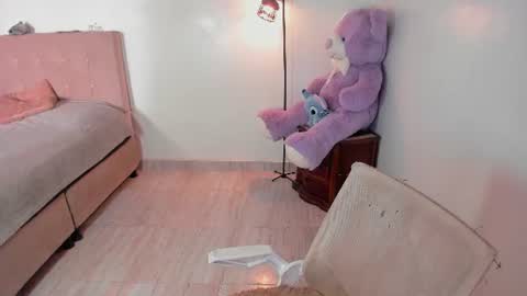 artemis_020 online show from July 25, 6:56 pm