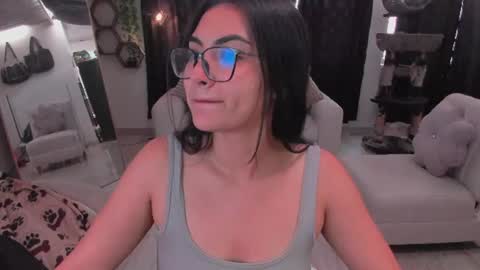 artemis_020 online show from August 5, 1:09 pm