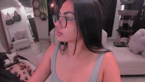 artemis_020 online show from August 5, 2:15 pm