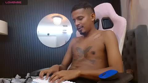 Arthurcock Independient online show from August 14, 5:44 am