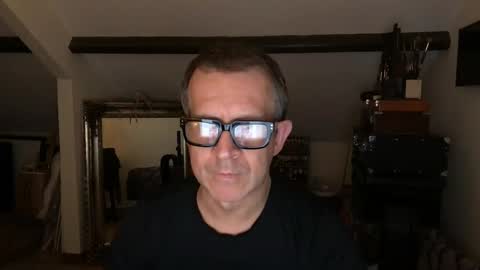 artisterotic online show from August 10, 10:00 pm