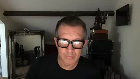 artisterotic online show from August 11, 3:03 pm