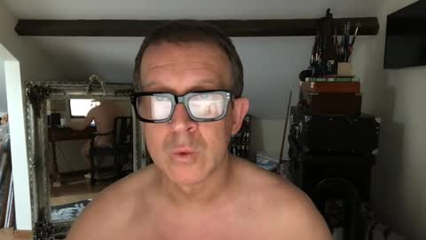 artisterotic online show from August 15, 2:32 pm
