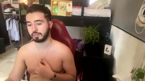 artorias_4 online show from July 17, 8:42 pm