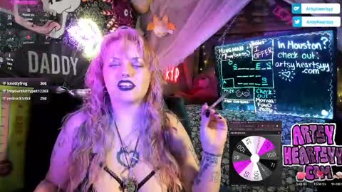 ArtsyHeartsyy online show from April 16, 3:47 am