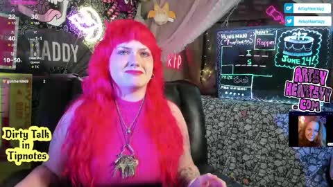 ArtsyHeartsyy online show from May 14, 1:16 am