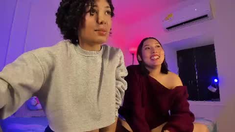 Ariana and Kelsieh online show from July 2, 11:28 pm