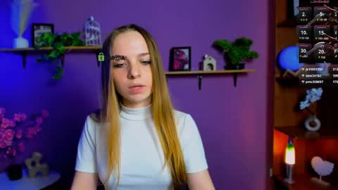 A Tiny Angel online show from June 6, 2:12 pm